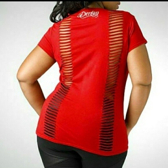Dereon Red & Black Graphic Cut Out Sexy Edgy Distressed Top 1X - Picture 12 of 12